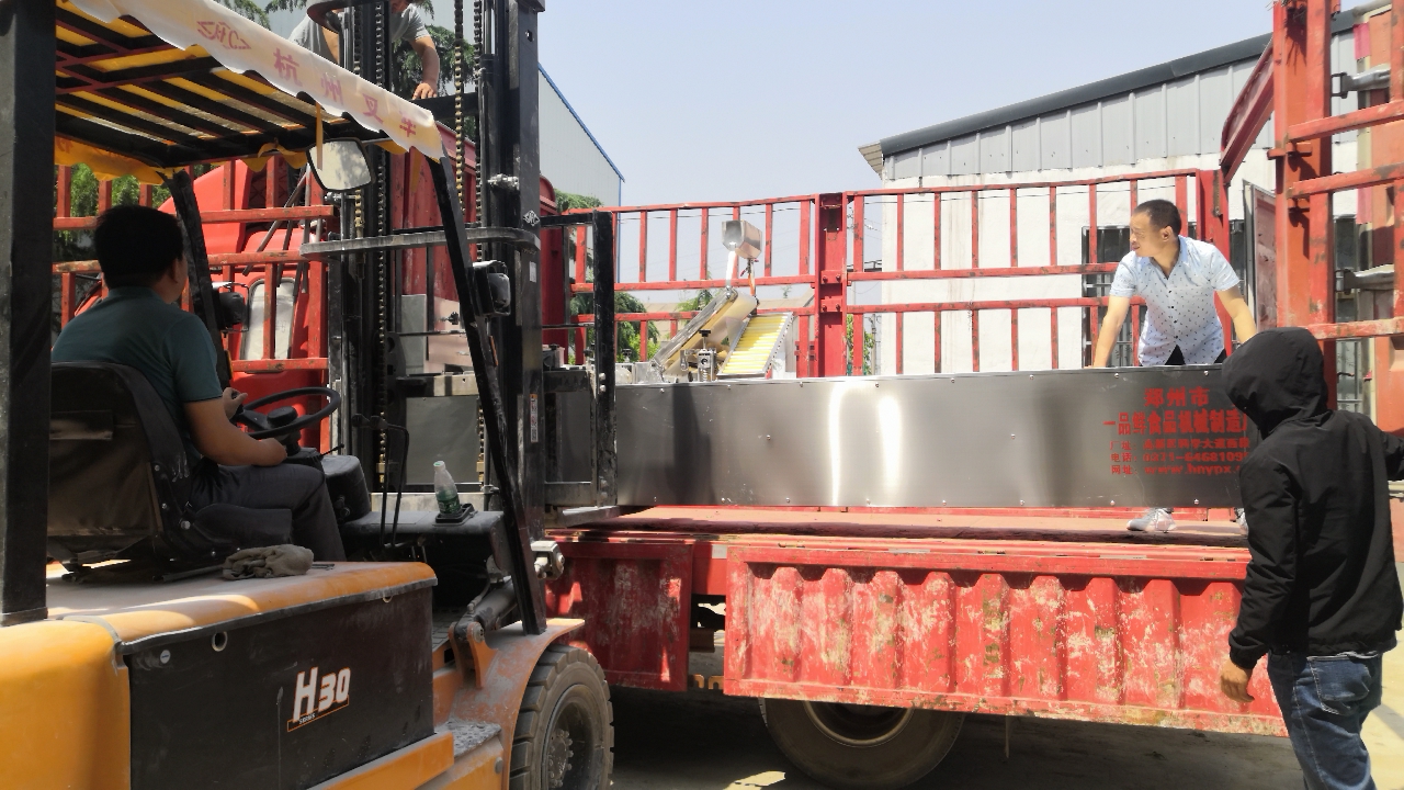 大型燴面機流水線3