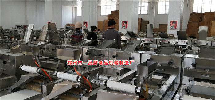 許昌客戶考察燴面機(jī)