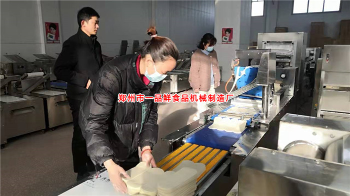 全套自動(dòng)疊片燴面機(jī)